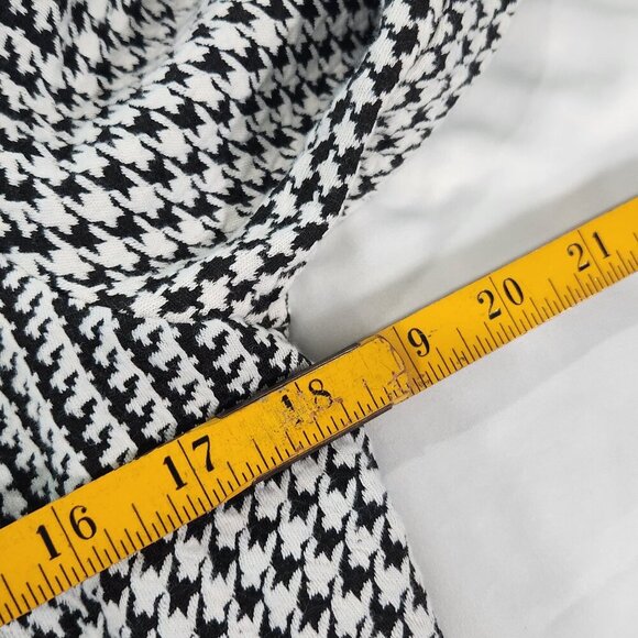Calvin Klein Houndstooth Open-Front Jacket Medium
Lot H - Picture 6 of 7